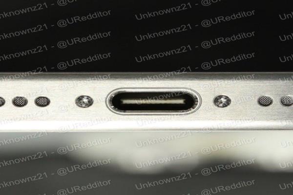 Unknownz21在推特PO出iPhone15Pro系列間諜照，證實(shí)會搭載USB-C孔。