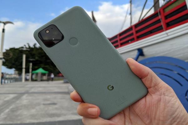 Google首款超輕薄5G手機Pixel5