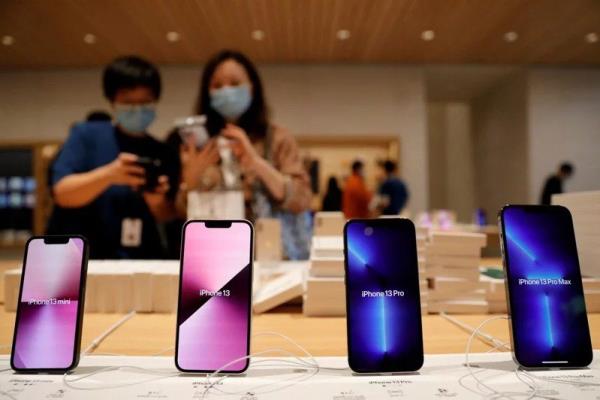 該報(bào)告指出，蘋果的iPhone13是2022年最暢銷的智能手機(jī)，佔(zhàn)iPhone銷量的28%，它是中國(guó)、美國(guó)、英國(guó)、德國(guó)和法國(guó)等主要市場(chǎng)最暢銷的智能手機(jī)。圖為iPhone13系列手機(jī)。