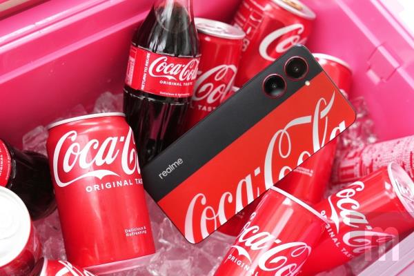 ▲realme10Pro5GCoca-ColaEdition