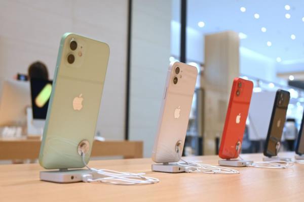 iPhone 12 不給充電頭！外媒列 3 點(diǎn)打臉“沒比較環(huán)?！? /></span> <span id=